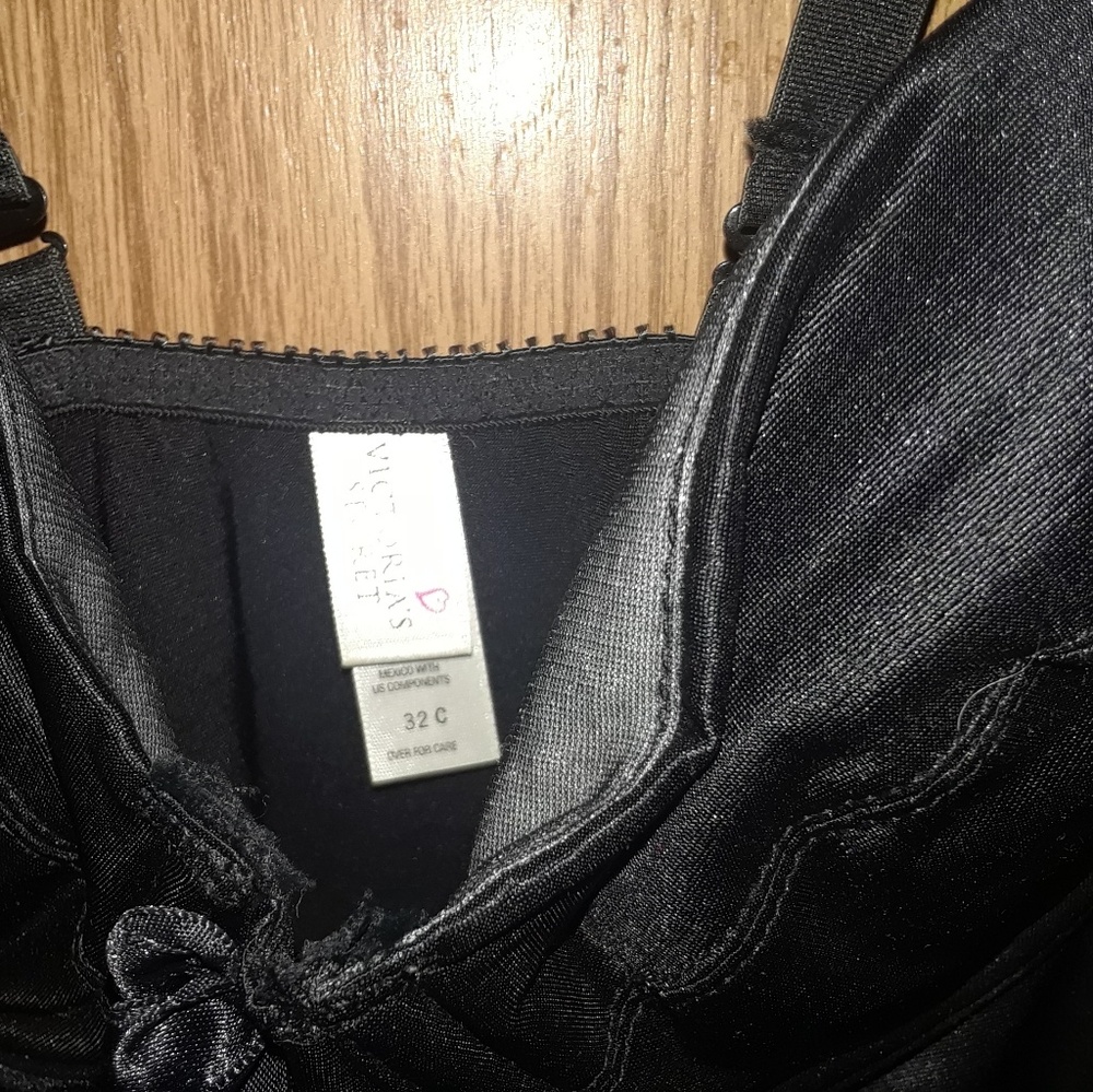 under garment - Picture 3 of 3